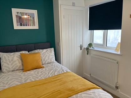 Room in a Shared House, College Street, TR14