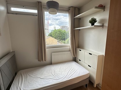 Room in a Shared Flat, Noble Court, E1