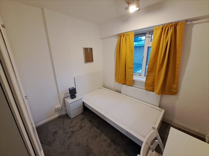 Room in a Shared Flat, Harrold House, NW3