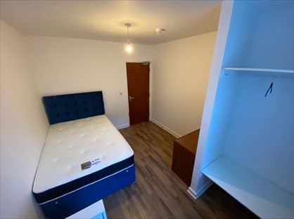 Room in a Shared House, Chapel Lane, M9