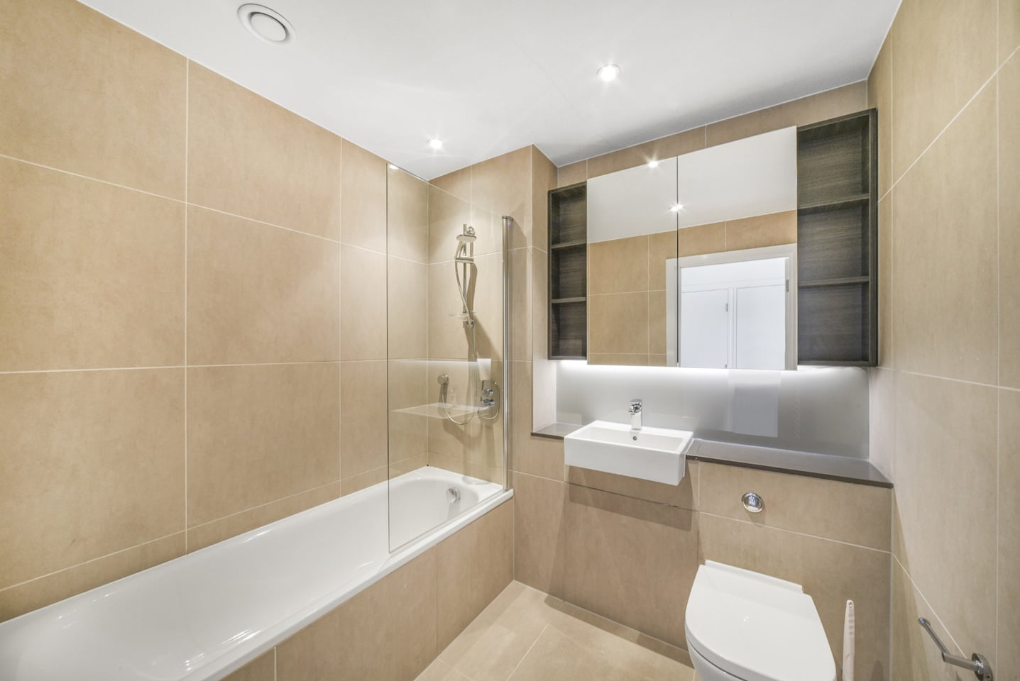 Additional image 5 of 2 Bed Flat, St Gabriel Walk, SE1, N1 7GU