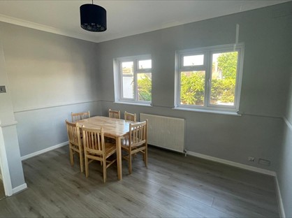2 Bed Flat, Oakleigh Park Drive, SS9