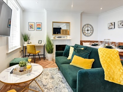 4 Bed Maisonette, Marine Square, BN2