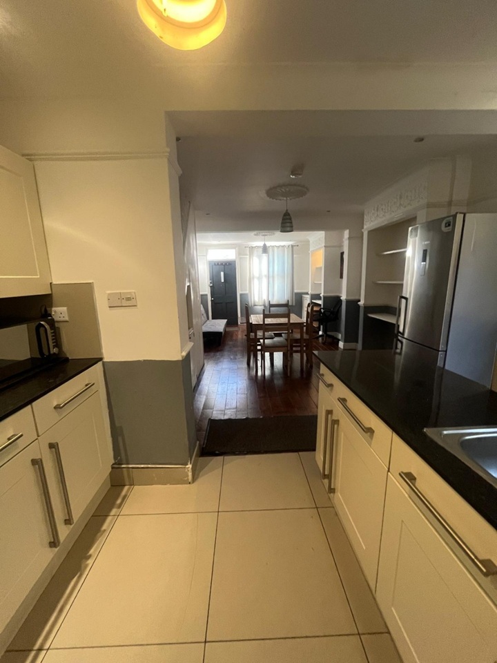 3 Bed Semi-Detached House, Gwydir Street, CB1