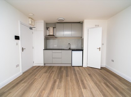 1 Bed Flat, Stag Lane, HA8