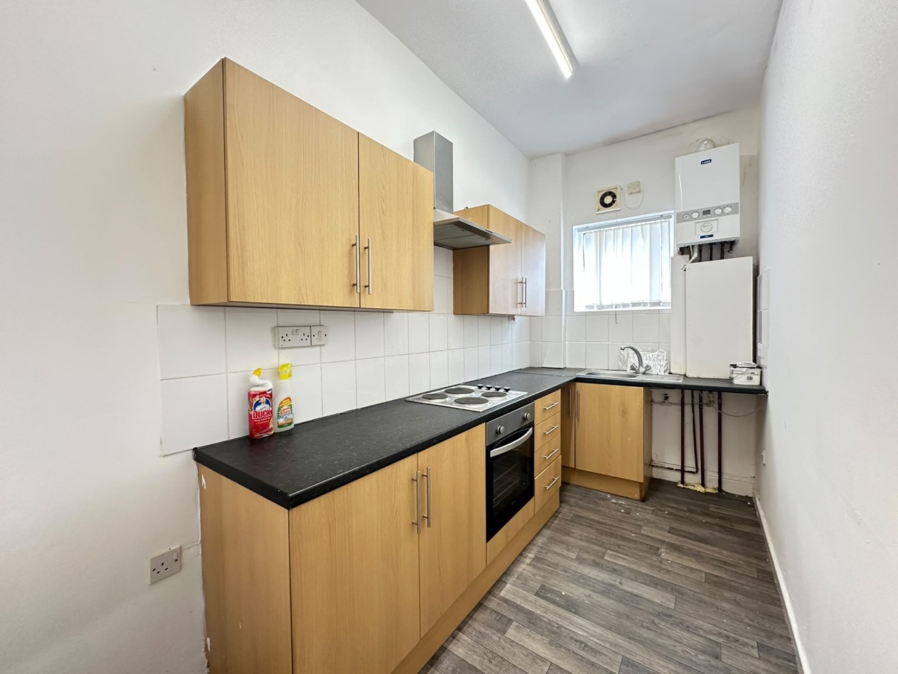 2 Bed Flat, Anfield, L4 photo 3