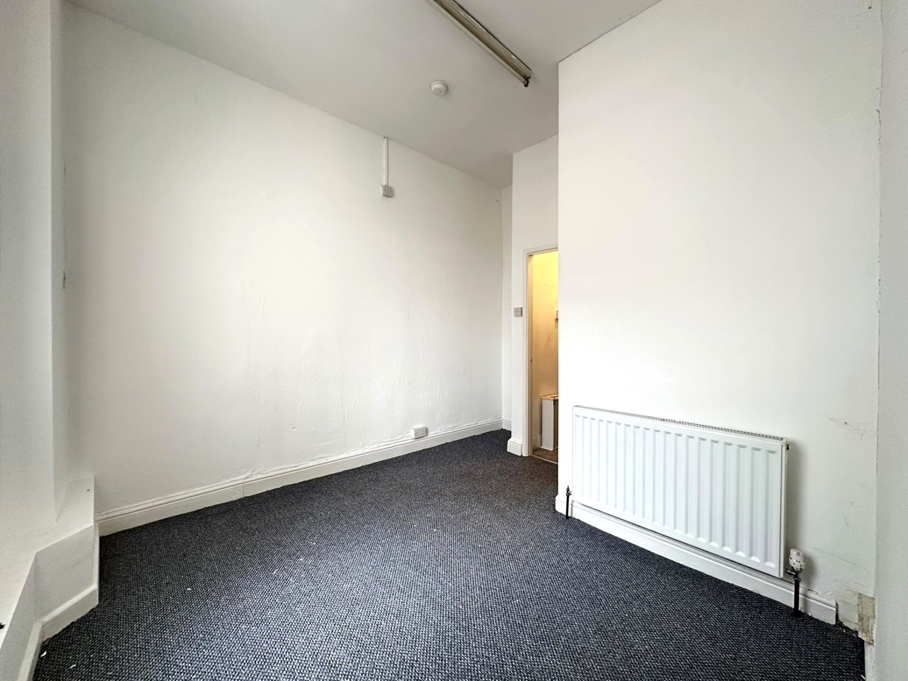 2 Bed Flat, Anfield, L4 photo 5