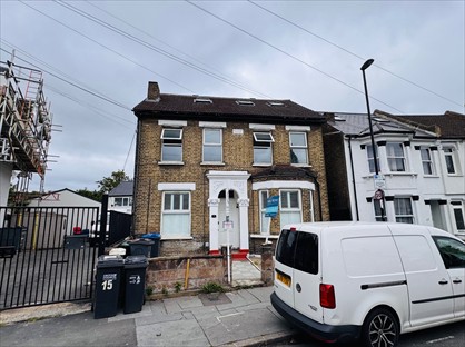 2 Bed Flat, Salisbury House, CR7