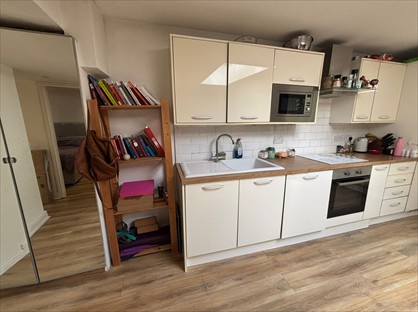 1 Bed Flat, Battersea Park Road, SW11