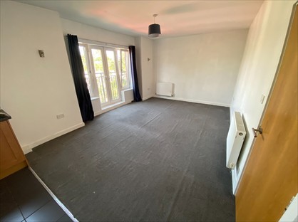 2 Bed Flat, Hednesford, WS12