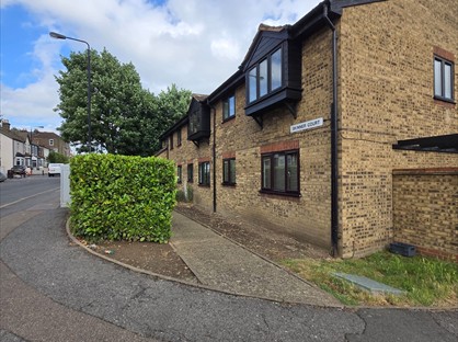 2 Bed Flat, Skinner Court, E17