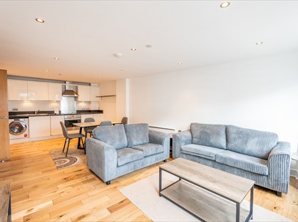 2 Bed Flat, Heritage House, N14