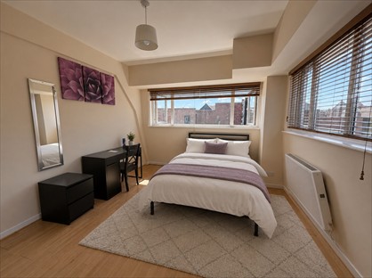 4 bed room for rent in Room in a Shared Flat, Bridge Street, SN1