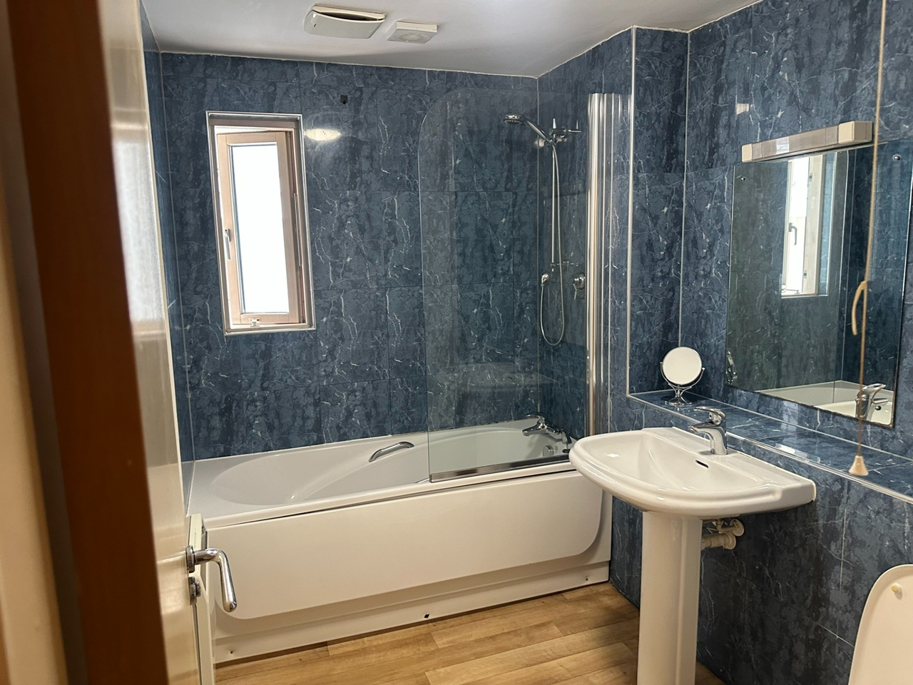 3 Bed Flat, Brindley House, B3 photo 4