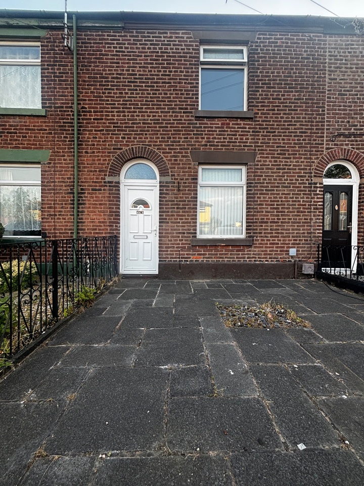 2 Bed Terraced House, Pilkington Road, M26 – photo 1