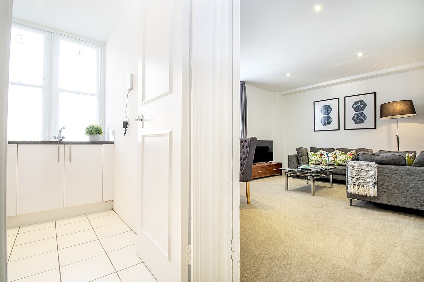 Additional image 9 of 1 Bed Flat, Hill St, W1J, N1 7GU