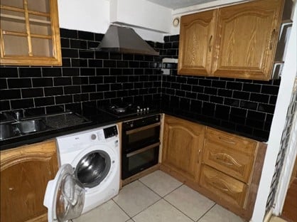 4 Bed Flat, Chart House, CR4