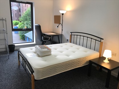 1 Bed Flat, Harmsworth St, G11