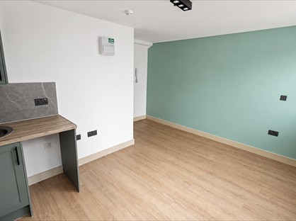 Studio Flat, Pound Road, KT16