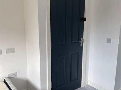 Studio Flat, Hounslow, TW3