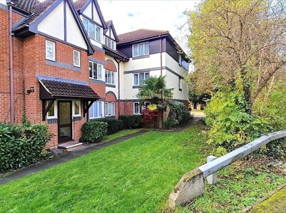 1 Bed Flat, Cheshunt, EN8