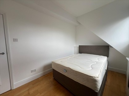 1 Bed Flat, Merton High St, SW19
