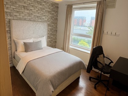 4 Bed Flat, Broxbourne House, E3