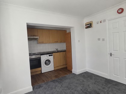 Studio Flat, The Limes Avenue, N11