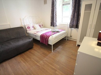4 Bed Terraced House, Lonsdale Avenue, E6