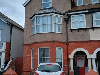 5 Bed Flat, Mostyn Avenue, LL30