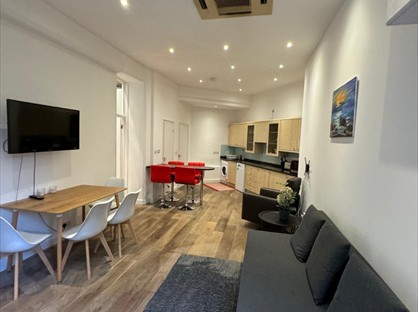 1 Bed Terraced House, Palace Court, NW3