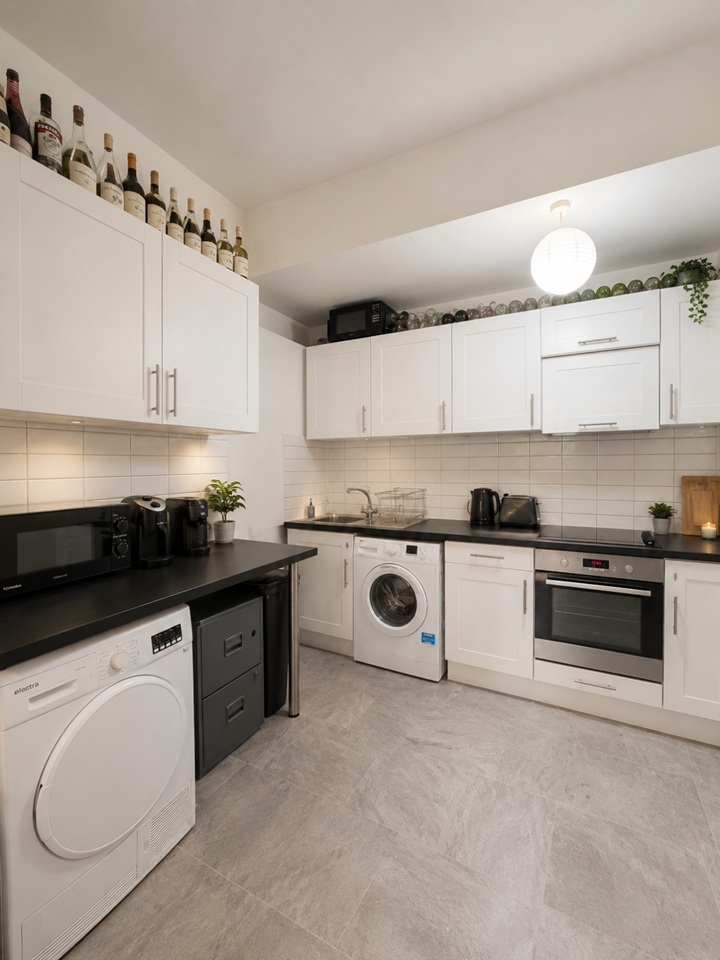 5 Bed Flat, St John Street, EC1V photo 2