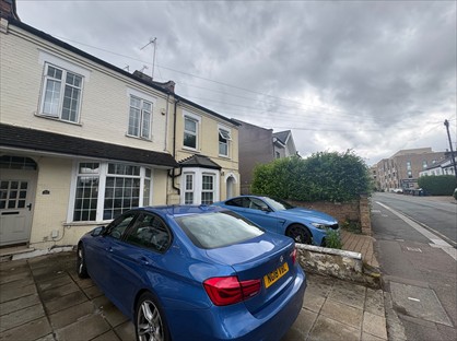 4 Bed Terraced House, Victoria Road, EN4