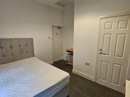 Room in a Shared House, Reddicap Hill, B75