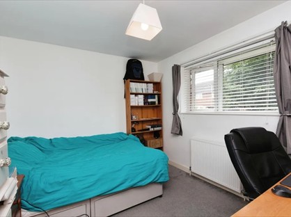 Room in a Shared House, Oakley Road, GU35