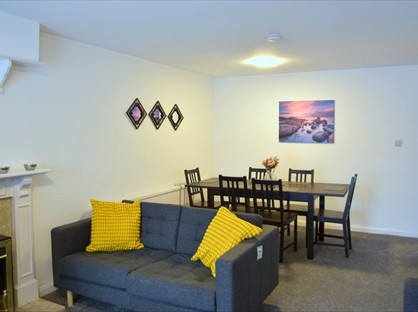 3 Bed Bungalow, Lindrick Drive, LE5