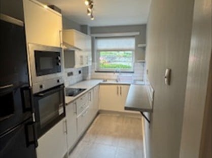 2 bed flat/apartment for rent in 2 Bed Flat, Fairway House, SK4