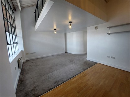 2 Bed Flat, The Brolly Works, B5