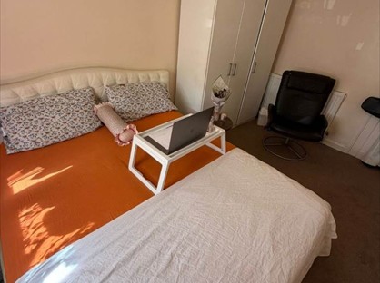 Room in a Shared House, Brookfield Road Edmonton London, N9