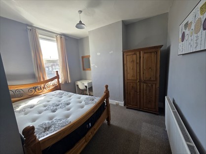 Room in a Shared Flat, West View Road, DA1