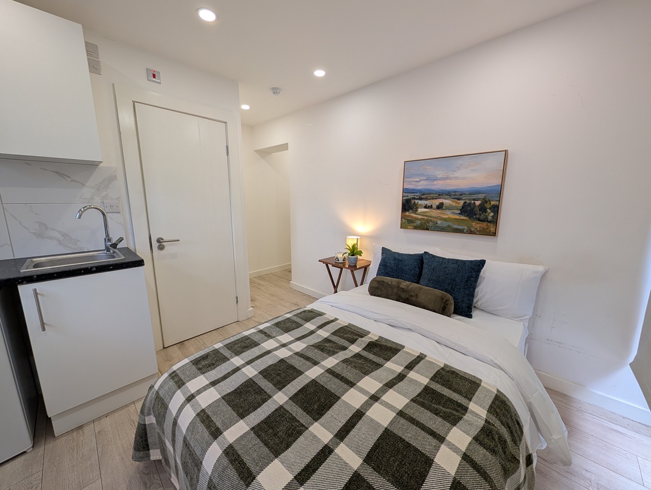 Studio Flat, Blackthorn Avenue, UB7