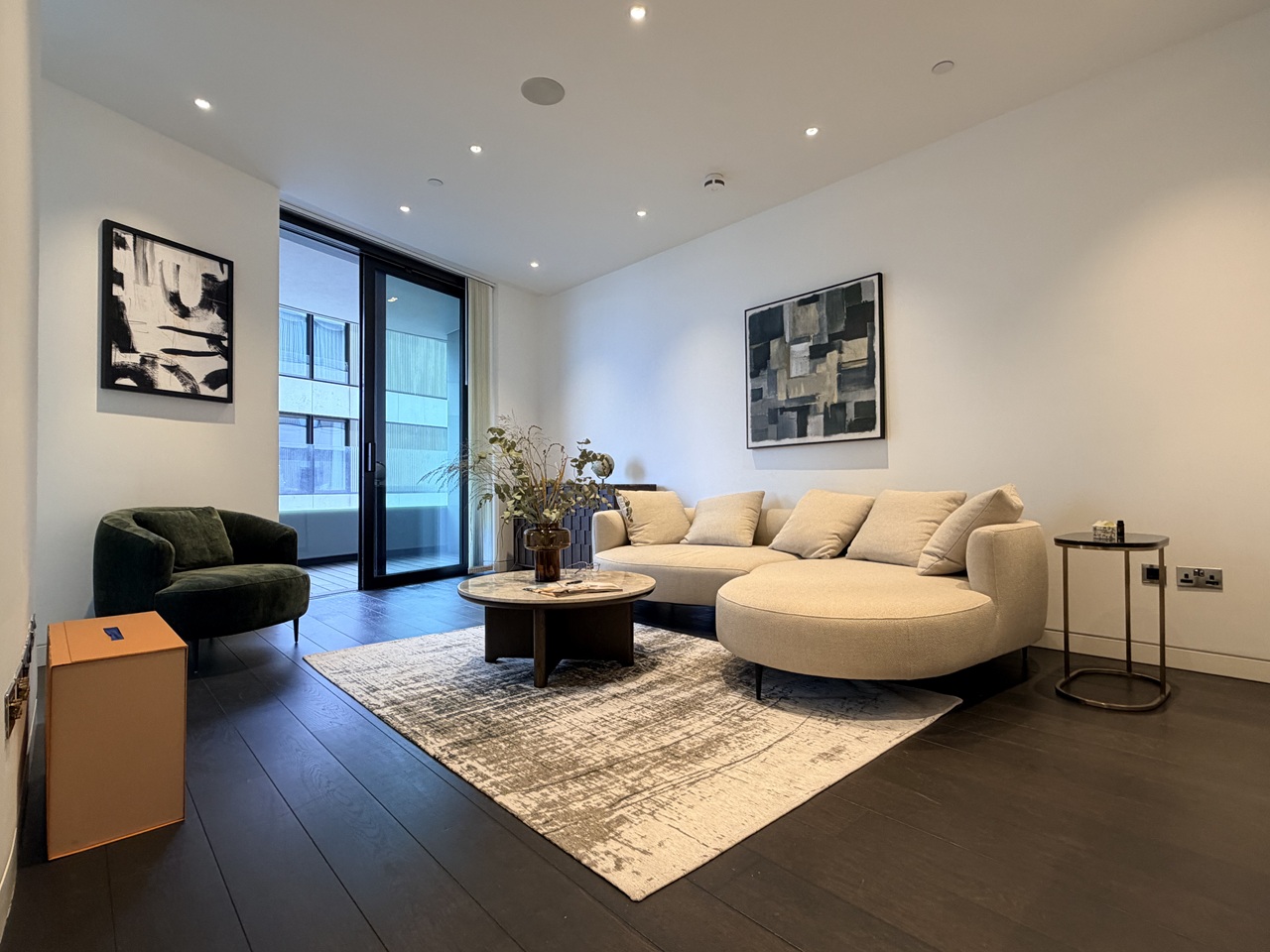1 Bed Flat, Riverwalk, SW1P, N1 7GU photo 2