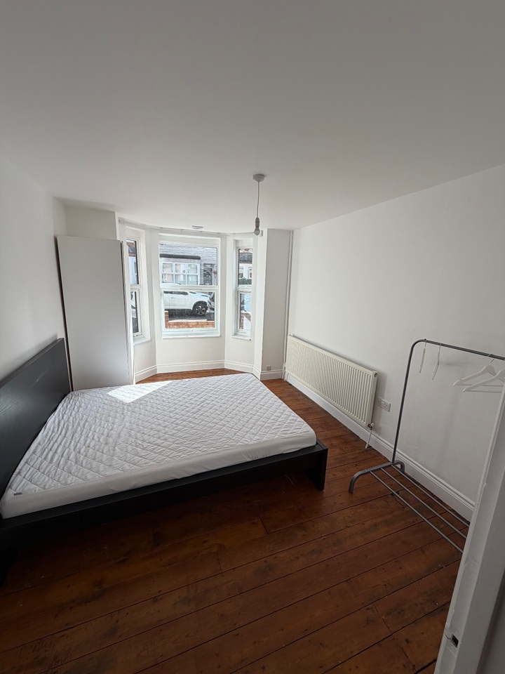 1 Bed Flat, Norfolk Road, RG30