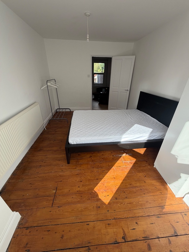 1 Bed Flat, Norfolk Road, RG30 photo 2