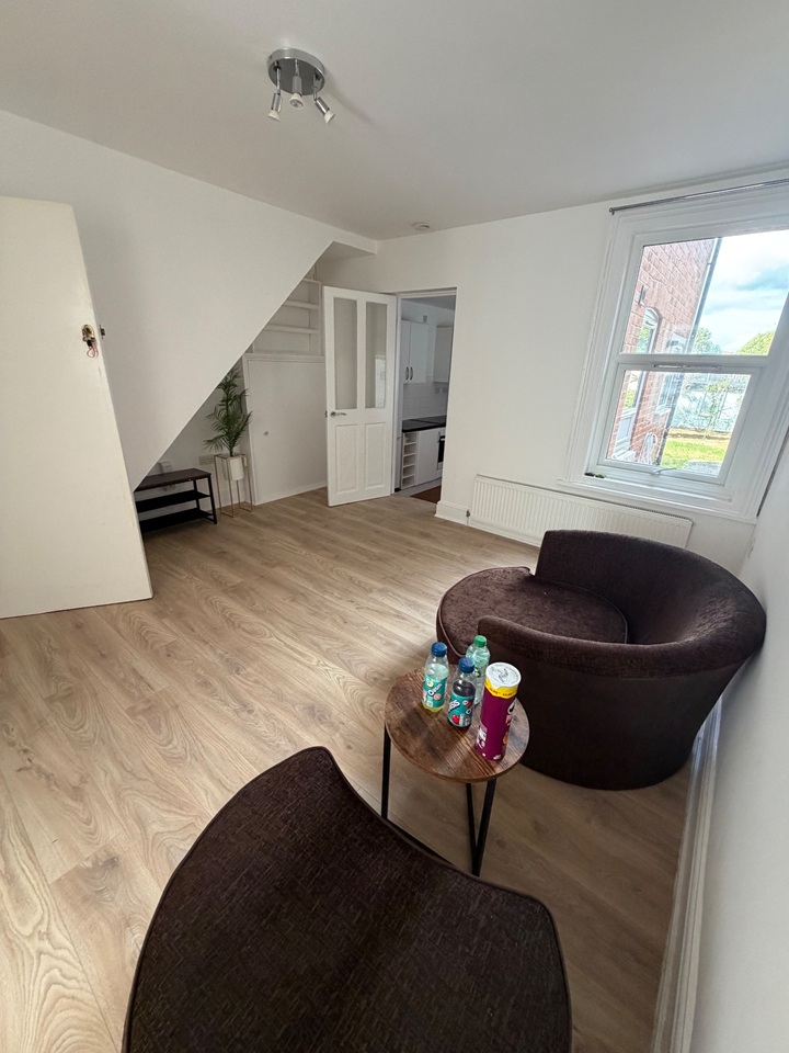 1 Bed Flat, Norfolk Road, RG30 photo 3