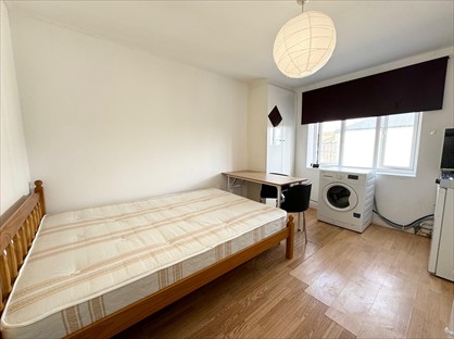 Studio Flat, Stroud Green Road, N4
