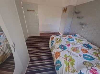 Room in a Shared House, Drews Lane, B8