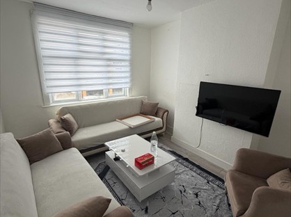 2 Bed Flat, High St, EN8