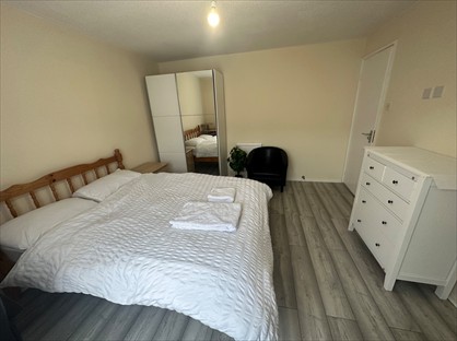 3 Bed Semi-Detached House, Freya Grove, M5