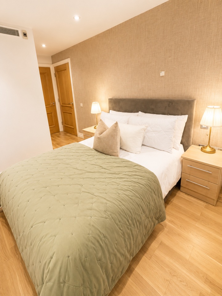 3 Bed Flat, Sheldon Square, W2 photo 4